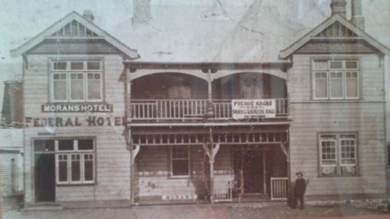 The Federal Hotel Nimmitabel Exterior foto